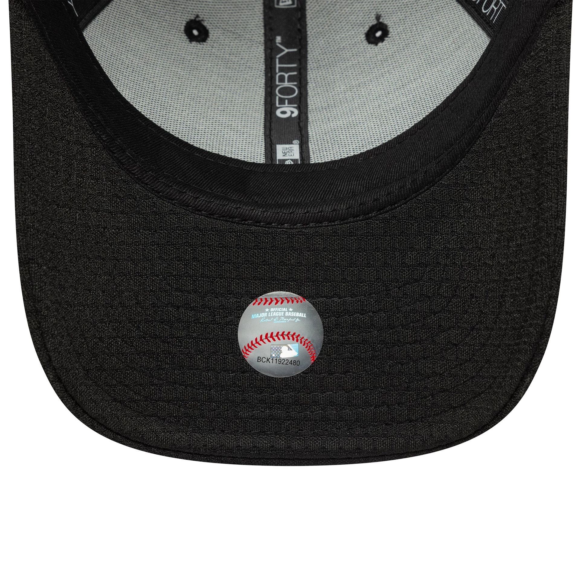 New York Yankees MLB Flawless Mesh Black 9FORTY Adjustable Cap - Image 3